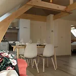 Le De La Reine De Hongrie * Soignies