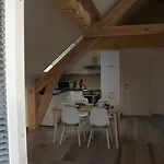 Le De La Reine De Hongrie * Soignies