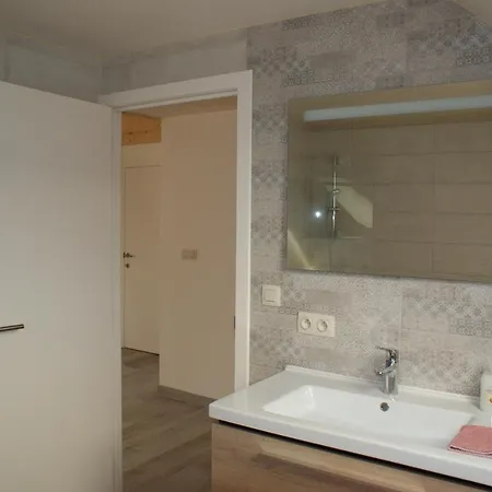 Le De La Reine De Hongrie Apartment